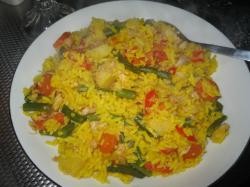 Rijst met vis en groenten